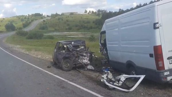 Водитель погиб в лобовом ДТП в Вачском округе