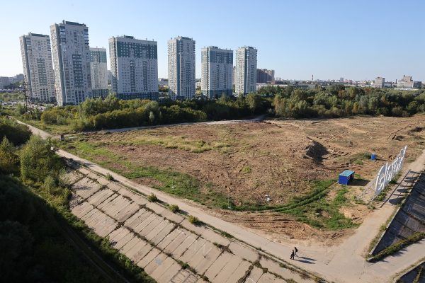 Застройка набережной в Нижнем Новгороде вызвала споры у жителей соседнего ЖК