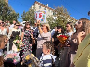 Снова сели за парты: торжественные линейки прошли в нижегородских школах