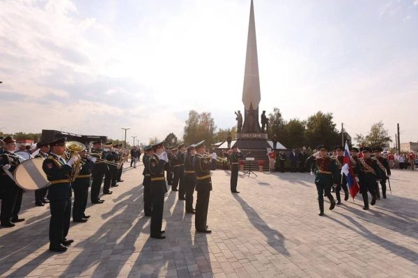 Стелу «Город трудовой доблести» торжественно открыли в Дзержинске