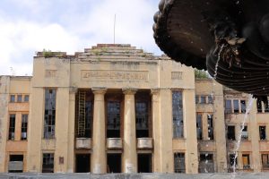 Подрядчик начал разбирать аварийные конструкции бывшего ДК им. Ленина