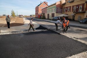 С опережением строят дорогу, соединяющую улицы Стрелку и Совнаркомовскую