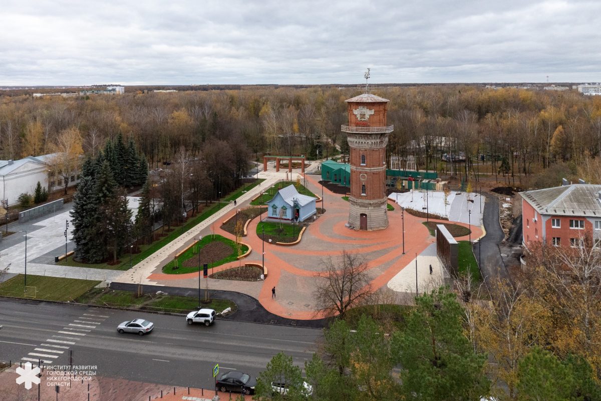 Благоустройство площади у водонапорной башни завершается в Арзамасе