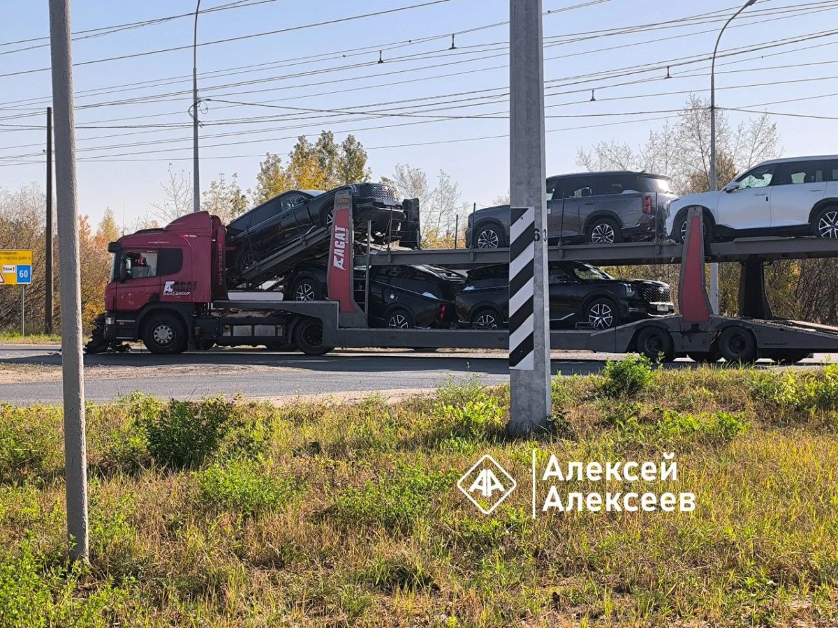 Автовоз и грузовик столкнулись в Дзержинске