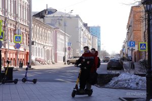 Нижегородцам напомнили о правилах движения на электросамокатах