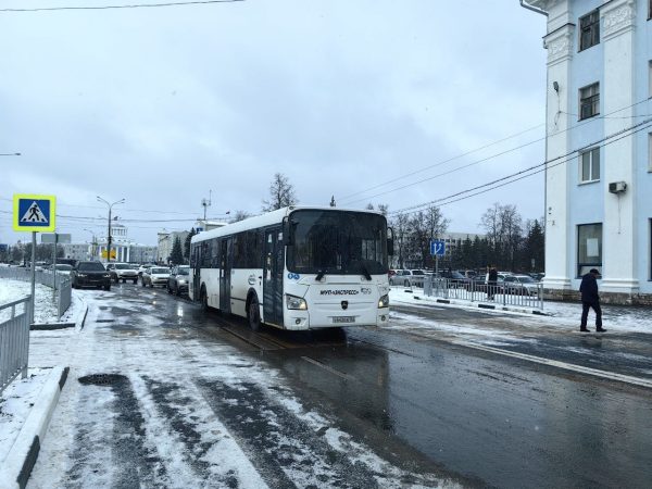 В Дзержинске на месяц раньше закончили реконструкцию участка проспекта Ленина и открыли по нему движение транспорта