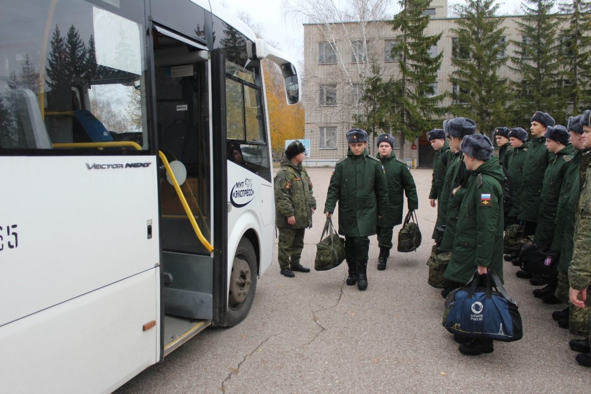 Около 1 000 нижегородских призывников направлено в войска для прохождения военной службы