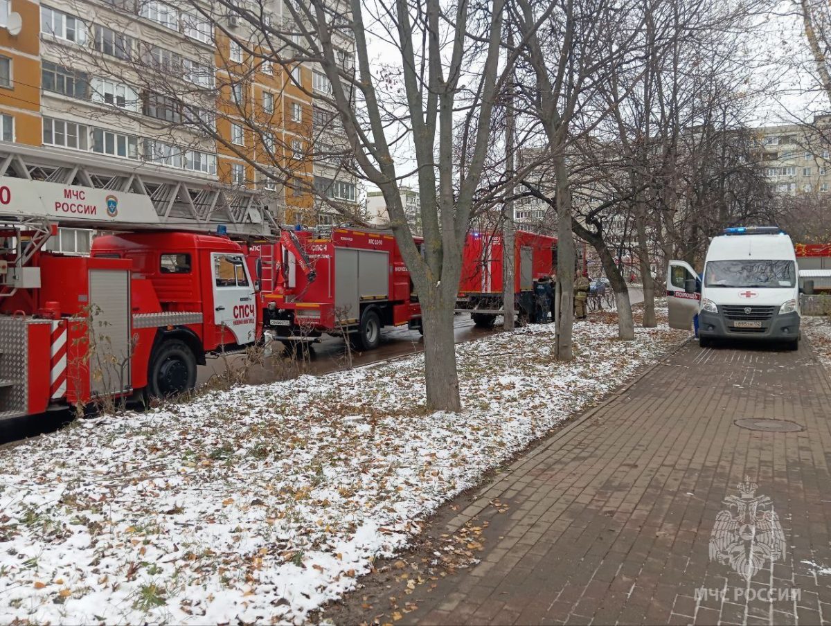 Восемь человек спасли на пожаре в Нижнем Новгороде