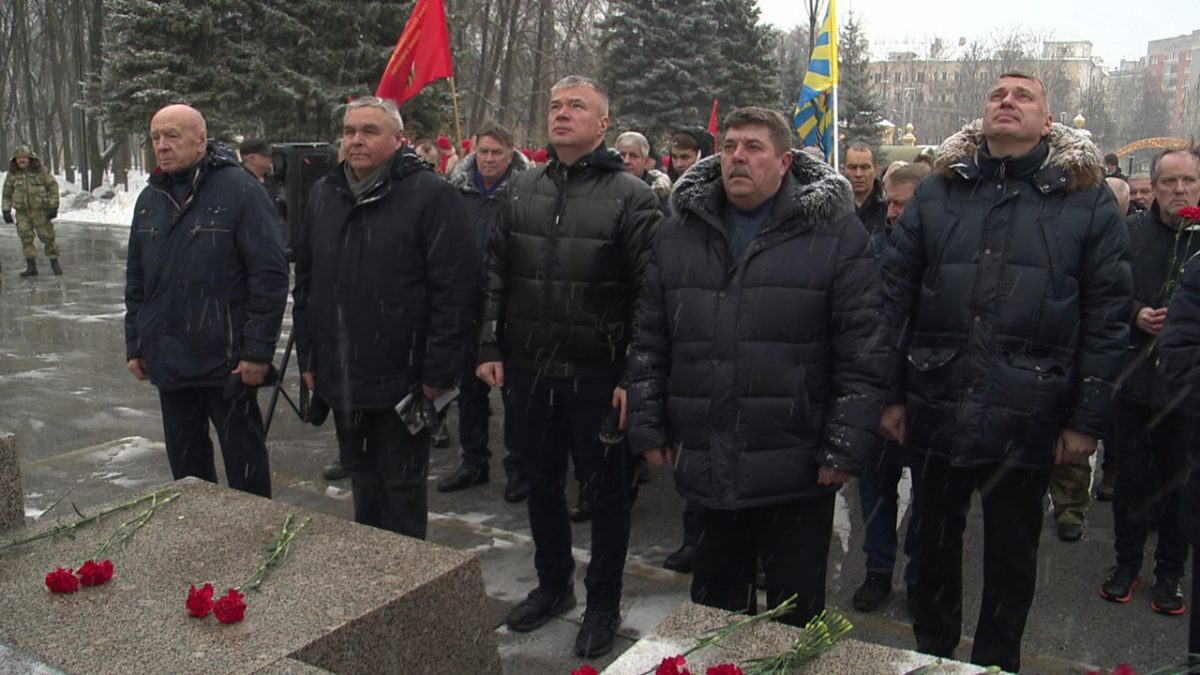 В Нижнем Новгороде прошел траурный митинг в честь 45‑й годовщины ввода советских войск в Афганистан