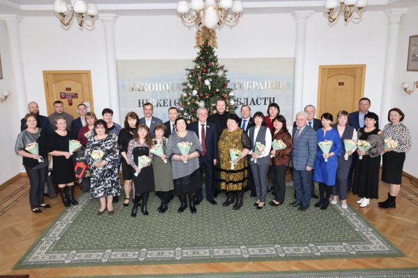 Сергей Яковлев представил итоги развития отрасли народных художественных промыслов региона в 2024&nbsp;году