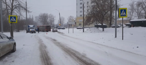 Автобус сбил пешехода и врезался в «Газель» на&nbsp;Бору