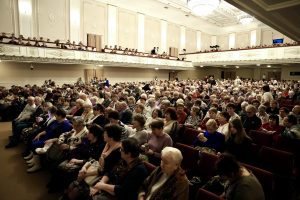 «День театра» собрал более тысячи пенсионеров со всего региона