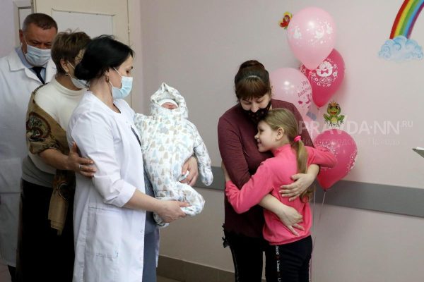 Более тысячи четвертых детей родилось в нижегородских семьях в 2024 году