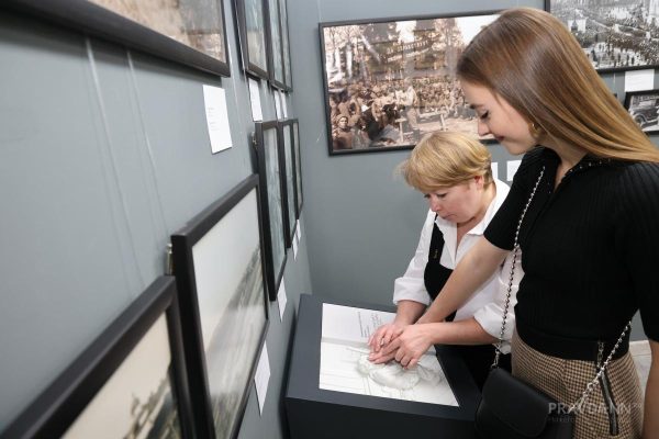 Фотография на ощупь: нижегородцам представили тактильные копии снимков Максима Дмитриева 