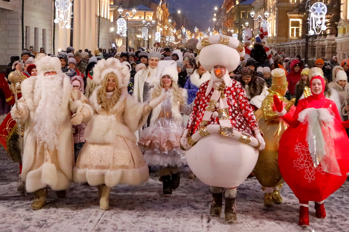 Опубликованы фото шествия «Горьковской Ёлки» в Нижнем Новгороде