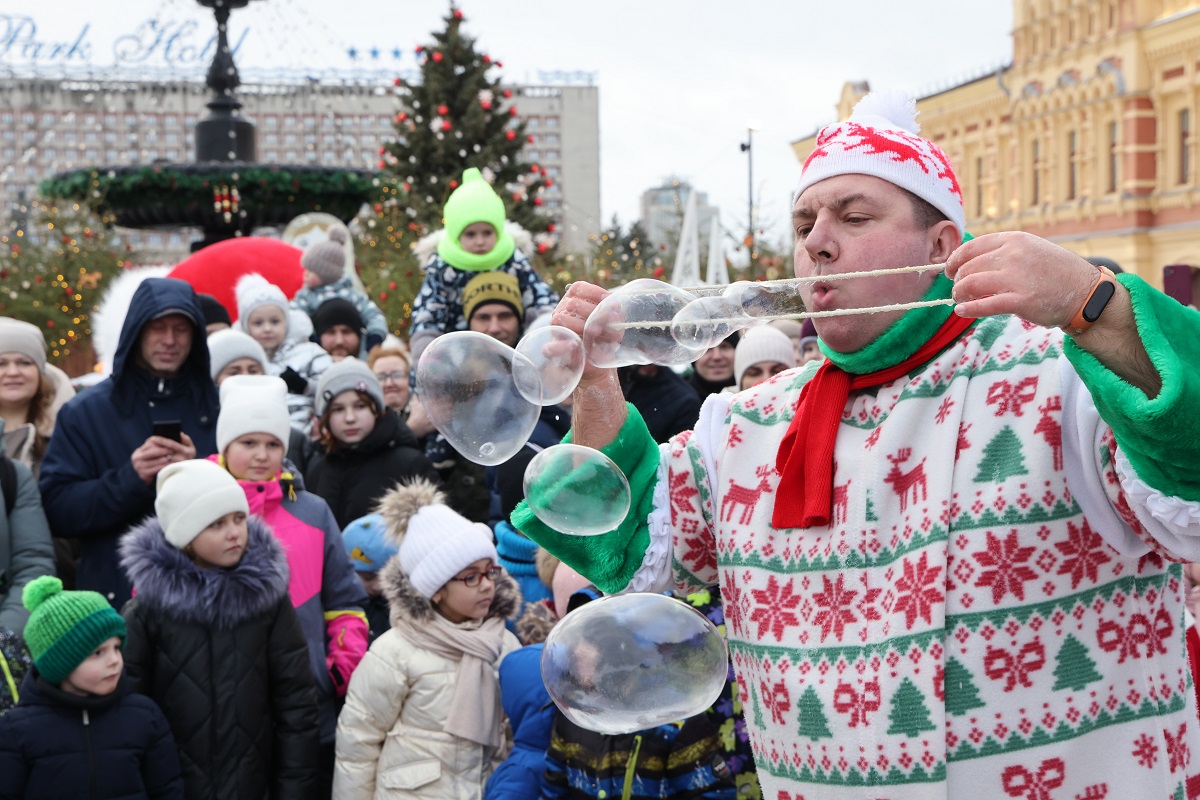 Александр Воложанин