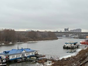 Река вскрылась и набухли почки: смотрим фото "весеннего" Нижнего Новгорода в конце января 