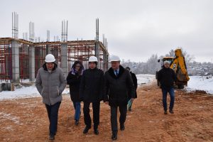 С первым днем работы на новом месте