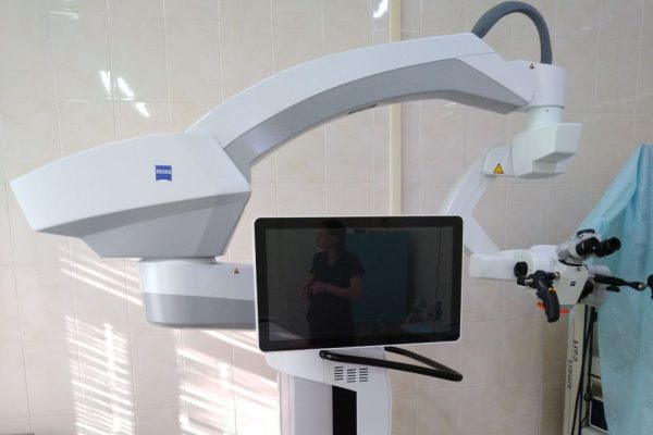 Современный операционный ЛОР-микроскоп установили в городской больнице №35