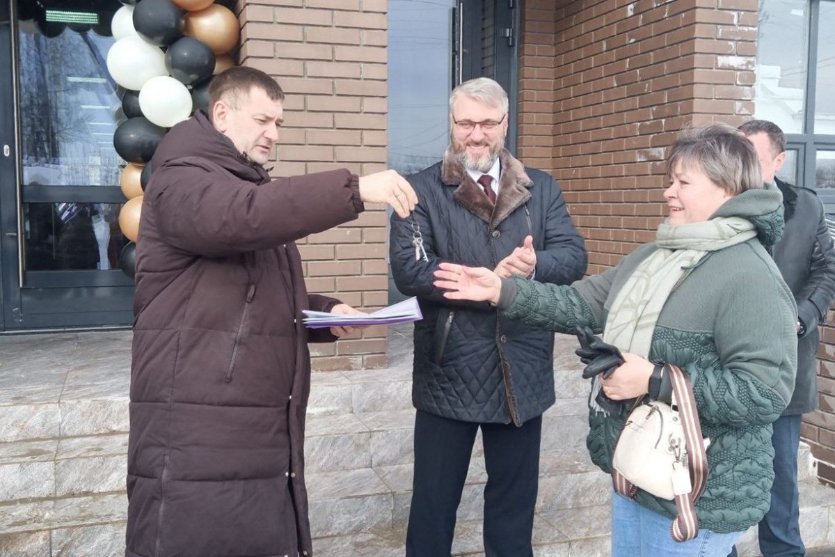 В Володарске вручили ключи от квартир сотрудникам импортозамещающего предприятия