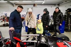 Юрий Шалабаев исполнил мечту 5-летнего нижегородца в рамках акции "Ёлка желаний"