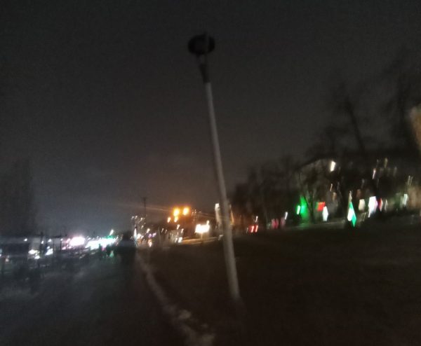 Освещение в сквере на проспекте Ленина восстановили после жалоб жителей