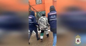 Задержана нижегородка, которая брала взятки за ускоренную выдачу загранпаспортов