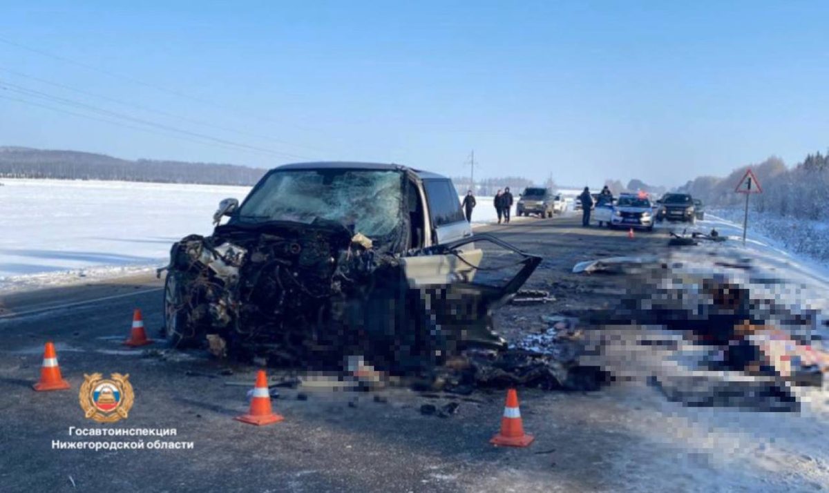 Момент столкновения двух легковушек в Вадском районе попал на видеорегистратор