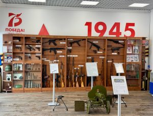 Мэр города Юрий Шалабаев осмотрел парк Победы к 80-летию Великой Победы