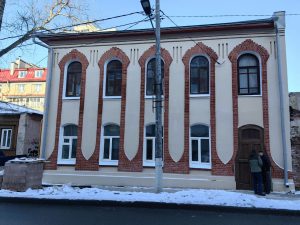 Исторический дом продолжают восстанавливать на улице Нижегородской