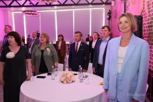 Вручение почетного знака «За служение людям»