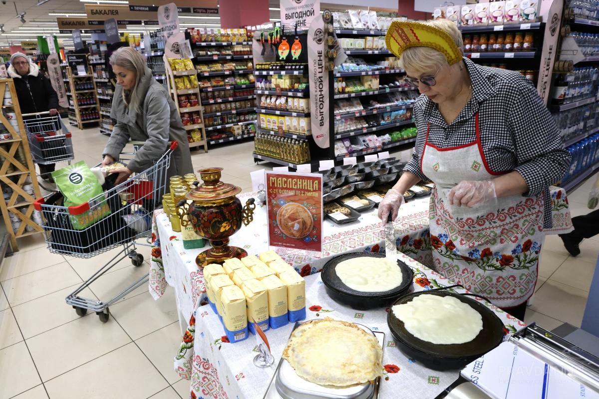 Проктолог Симонов заверил нижегородцев, что переедание блинов грозит запорами