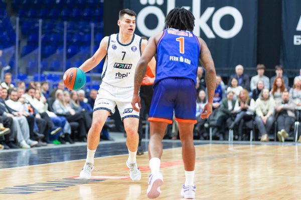 Баскетболисты «Пари НН» одержали волевую победу над пермской «Пармой»