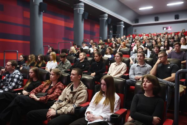 Школьникам Дзержинска показали фильмы о предприятиях, работавших в годы&nbsp;ВОВ