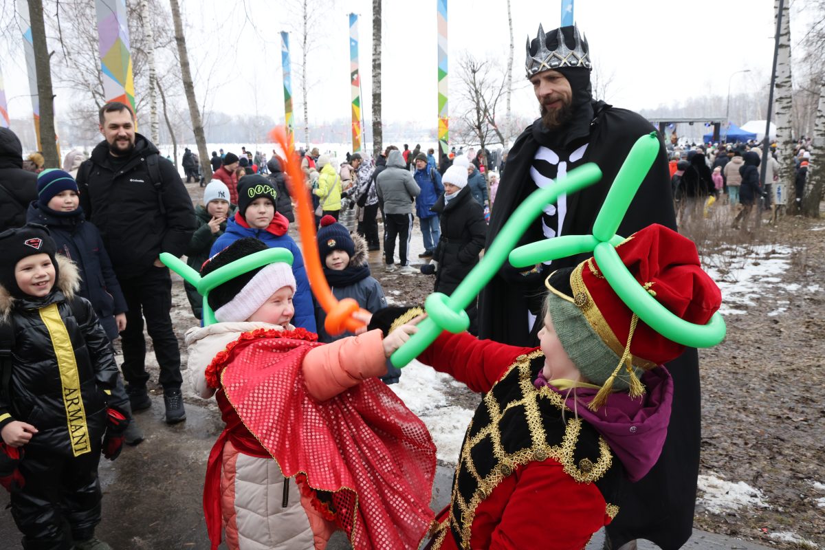 Александр Воложанин