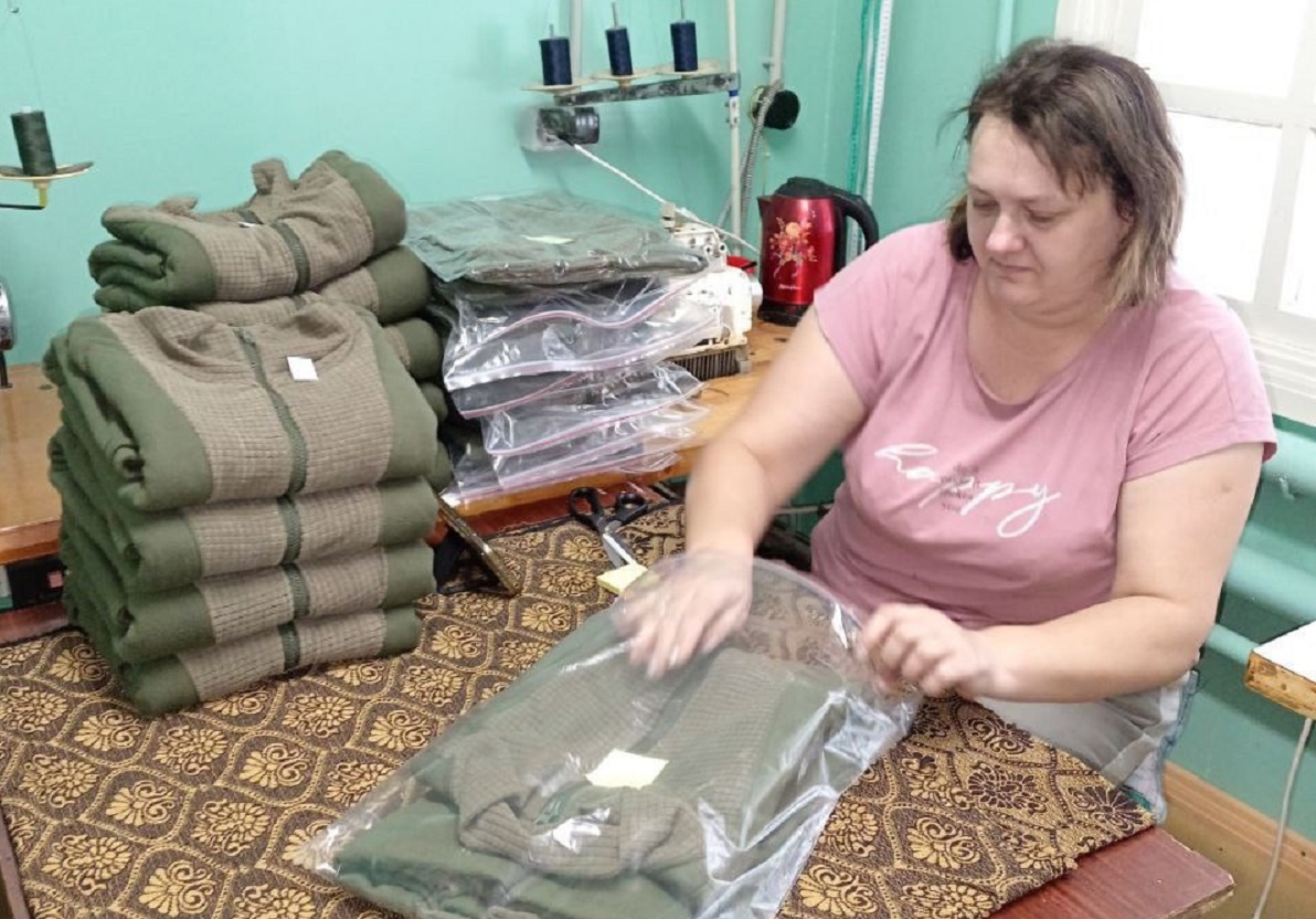 Приехавшая из ЛНР Александра Козина помогает бойцам СВО