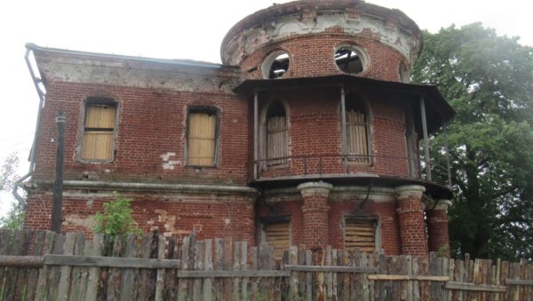 ДОМ.РФ выставил на торги охотничий домик Баташёвых в Нижегородской области