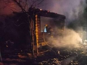 Два человека погибли при пожаре в дачном доме в Лыскове
