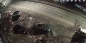Пьяный водитель протаранил 4 припаркованных автомобиля в Городце