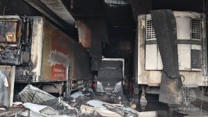 Стала известна причина пожара в производственном здании на улице Федосеенко
