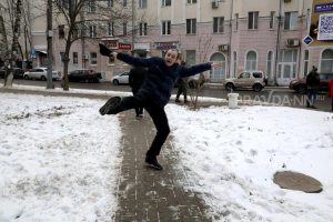 Региональное МЧС предупредило нижегородцев о сильной гололедице