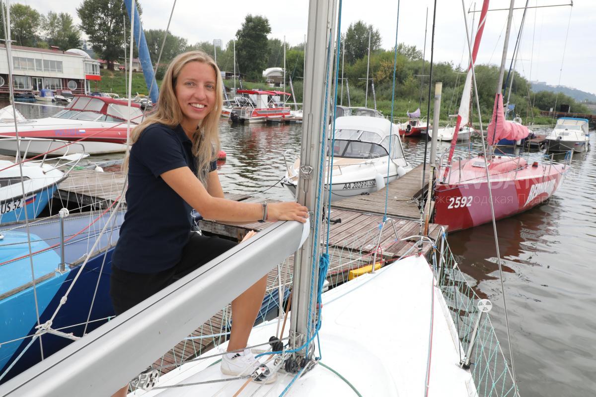 Эксперты объяснили особенности женского трудоустройства в России