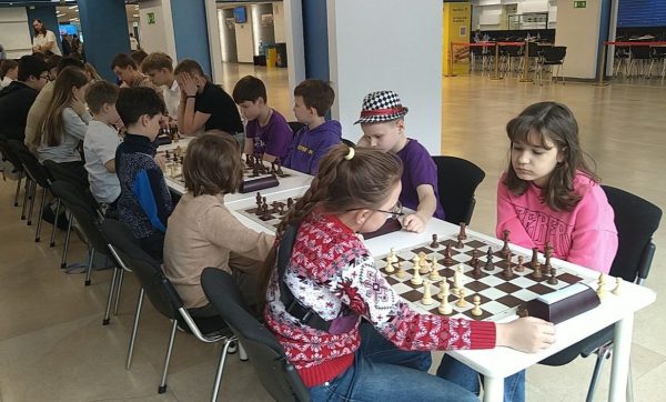 На стадионе «Нижний Новгород» прошёл шахматный фестиваль среди школьников