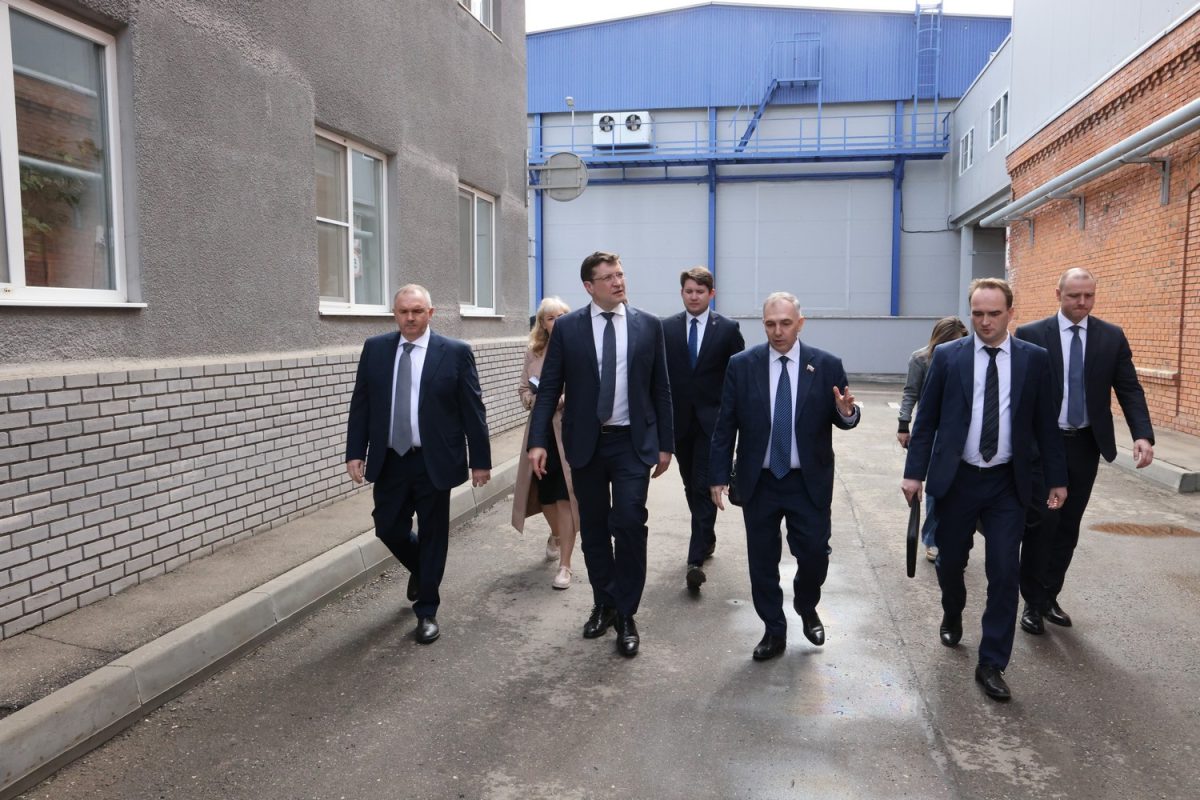 Глеб Никитин оценил новое производство на молокозаводе в Княгининском округе