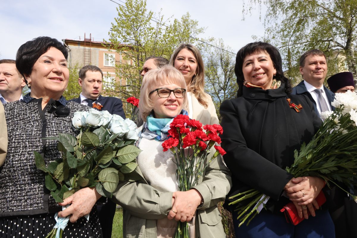 Александр Воложанин