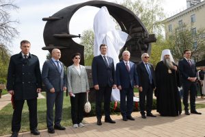 Александр Воложанин
