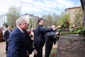 Александр Воложанин