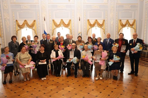 Почетным званием «Заслуженный ветеран Нижегородской области» наградили 32 жителей региона