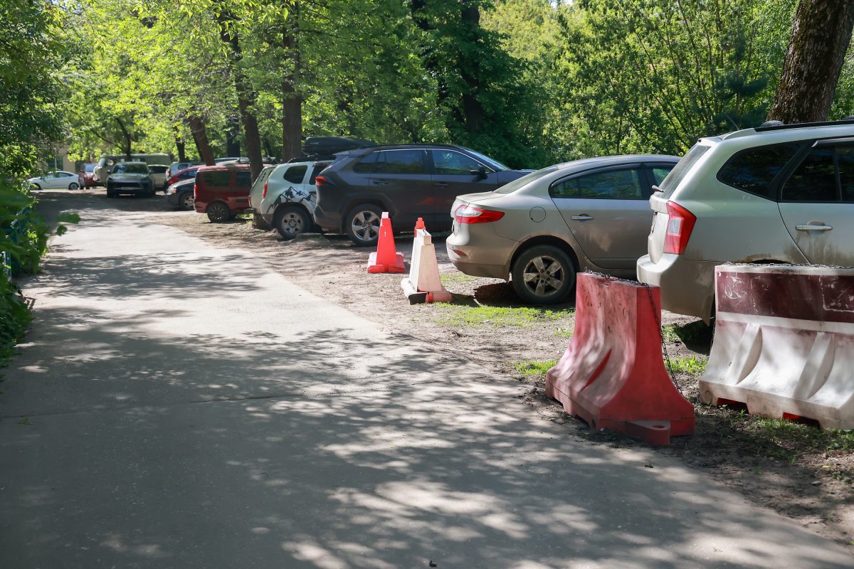 Нижегородцам рассказали, как бороться с захватом парковочных мест во дворе