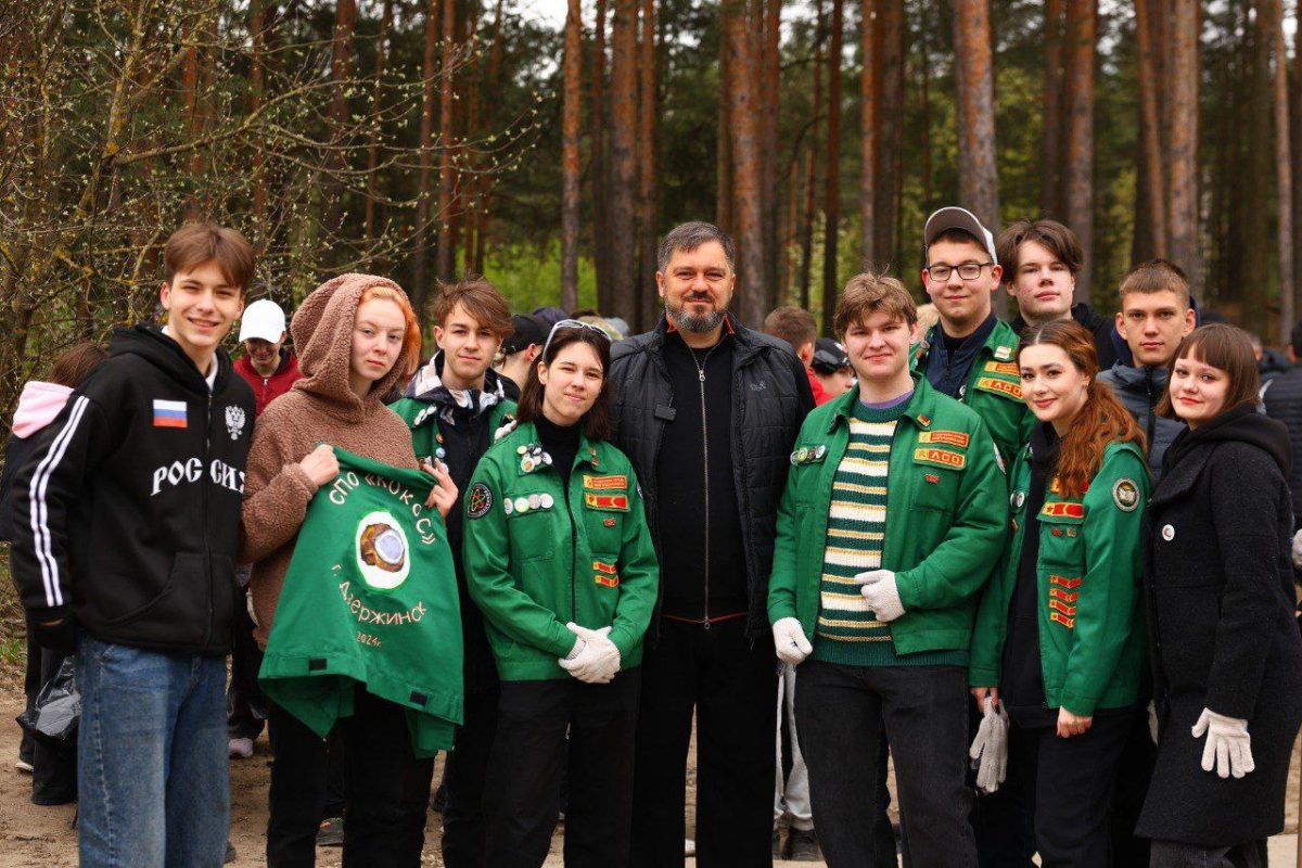 Более 2000 человек приняли участие в общегородском субботнике в Дзержинске